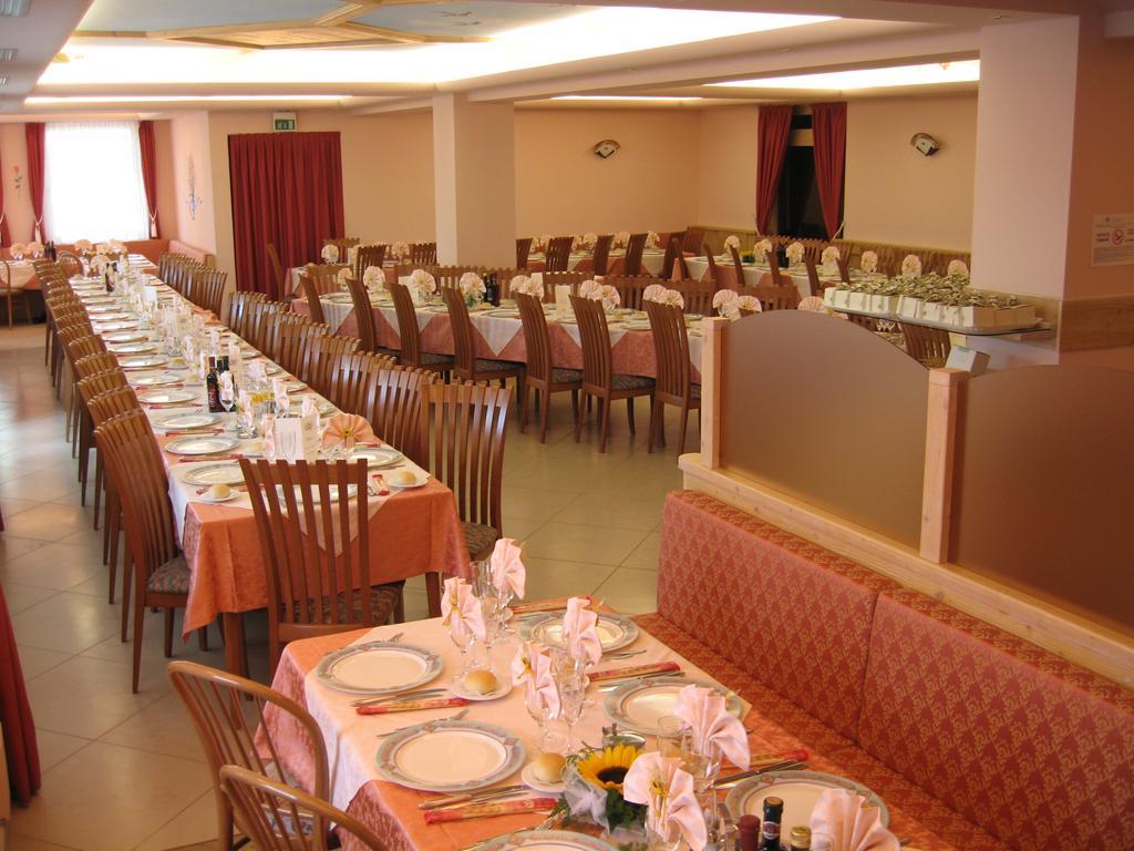 Hotel Rosalpina Folgaria Bagian luar foto